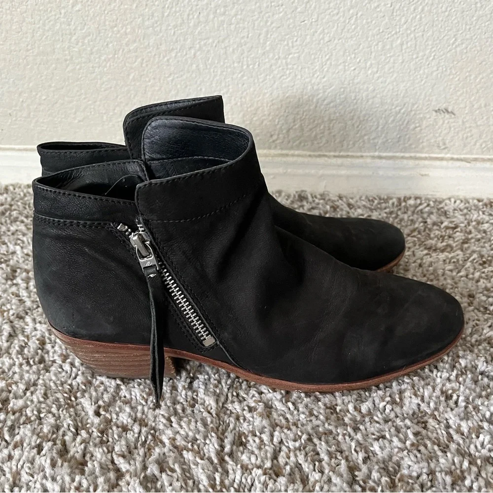 Sam Edelman black color
